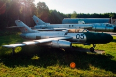 Як-25