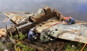 Штурмовик Ил-2 поднят со дна озера в Мурманской области